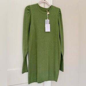BRAND NEW! Green Long Sleeve Sweater Dress. Size M.
